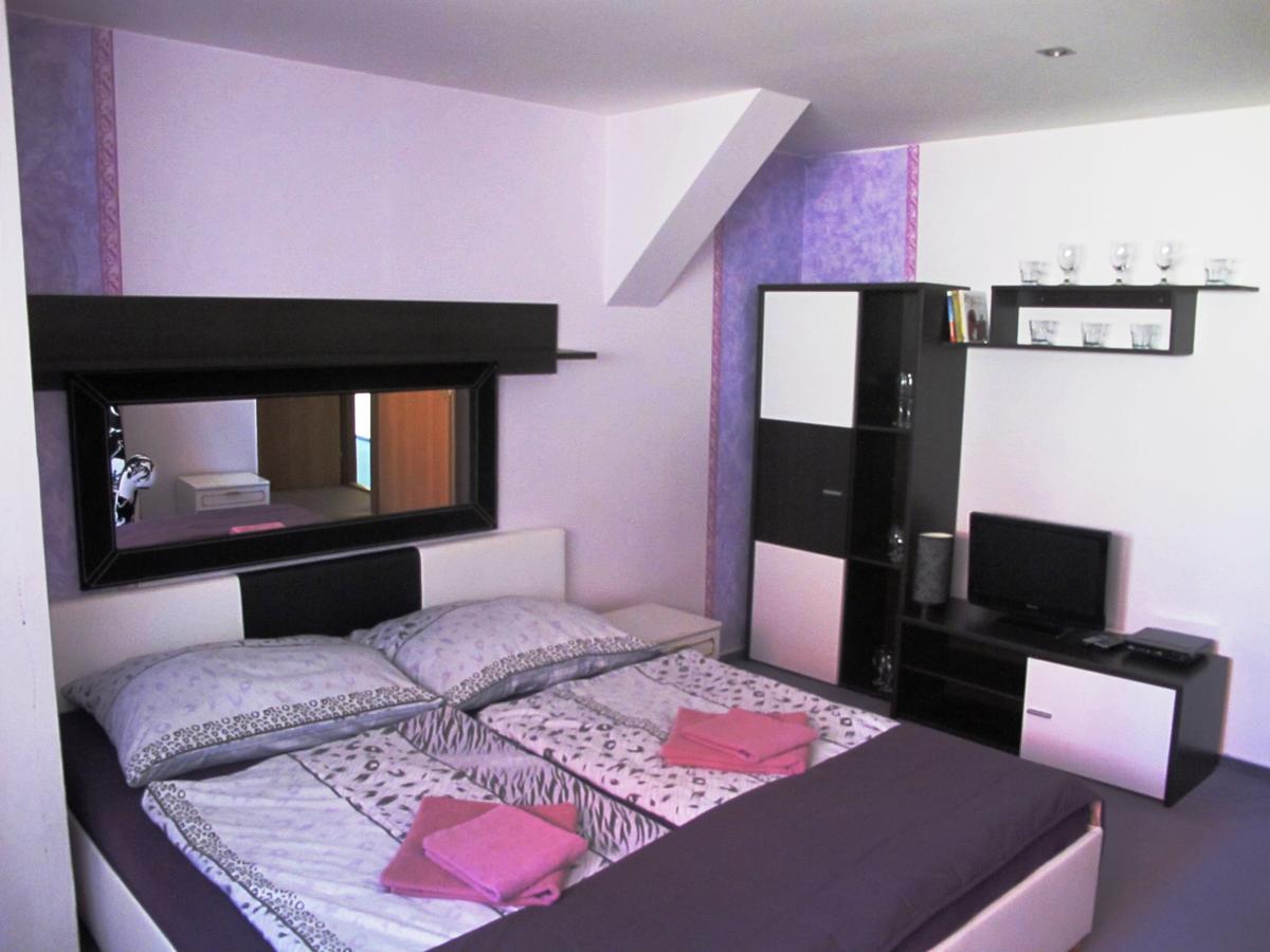Hotel U Lisky Hostka  ภายนอก รูปภาพ