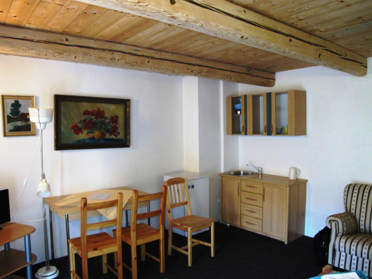 Hotel U Lisky Hostka  ภายนอก รูปภาพ
