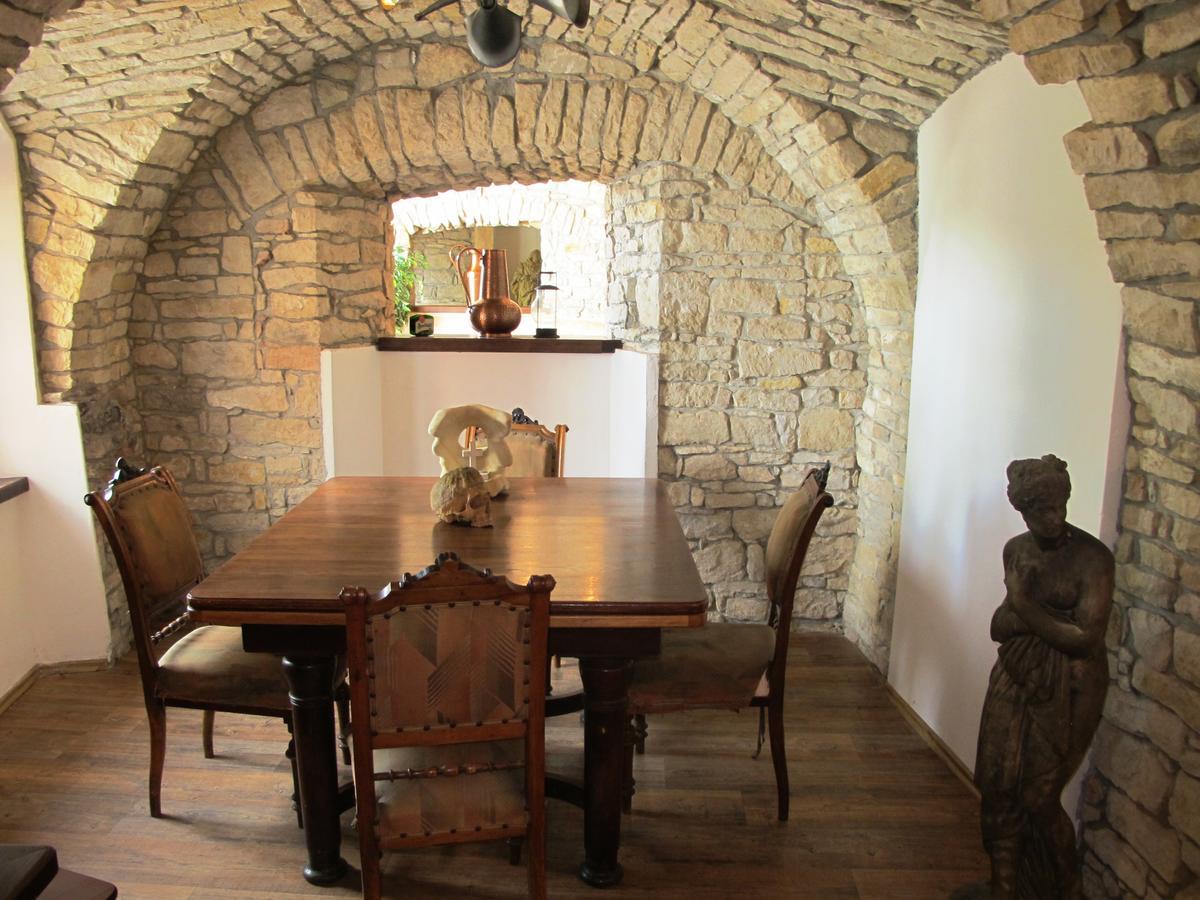 Hotel U Lisky Hostka  ภายนอก รูปภาพ