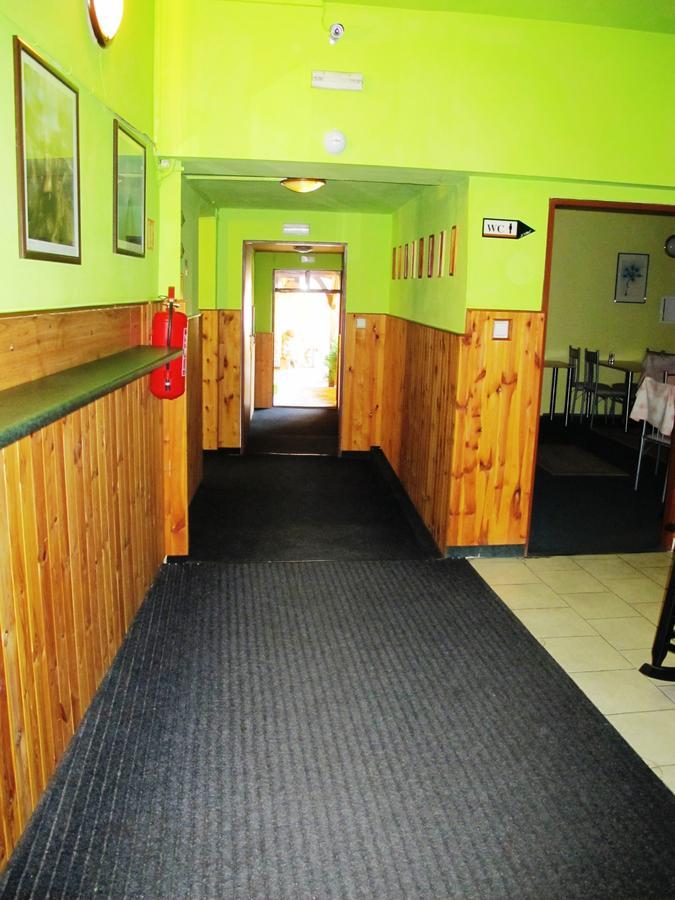 Hotel U Lisky Hostka  ภายนอก รูปภาพ
