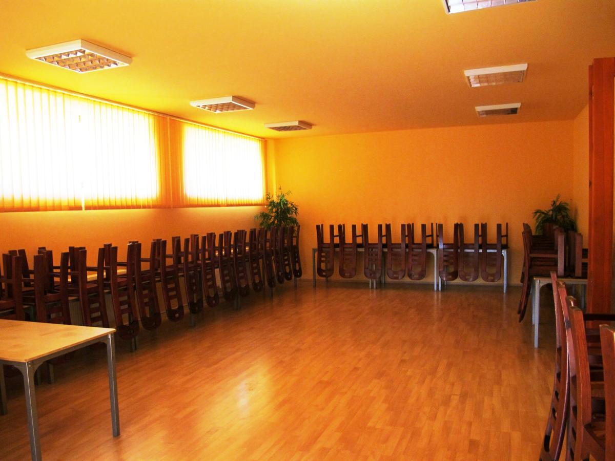 Hotel U Lisky Hostka  ภายนอก รูปภาพ